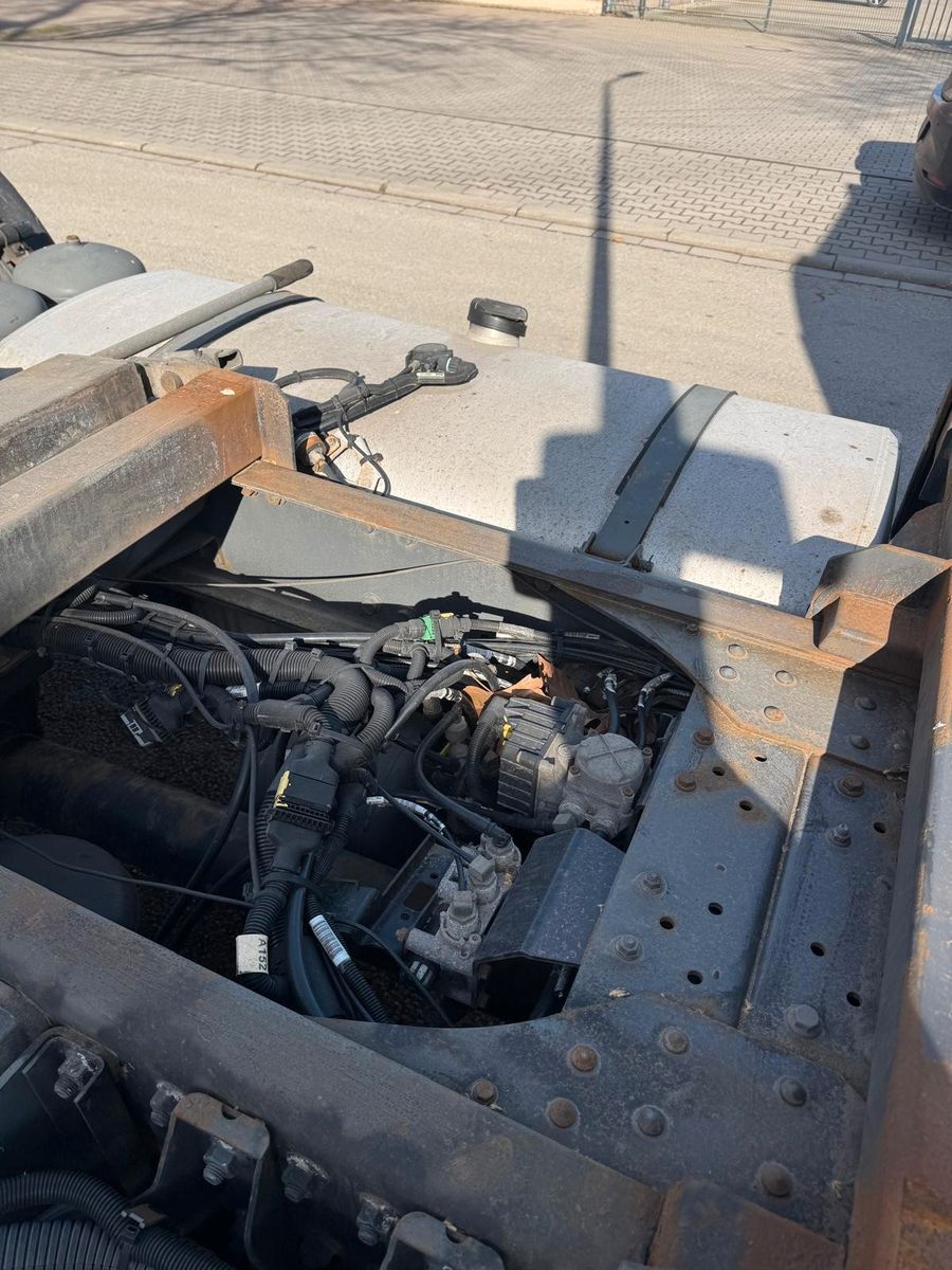 Fahrzeugabbildung DAF XF 106.460 Intarder, Multiwechsler