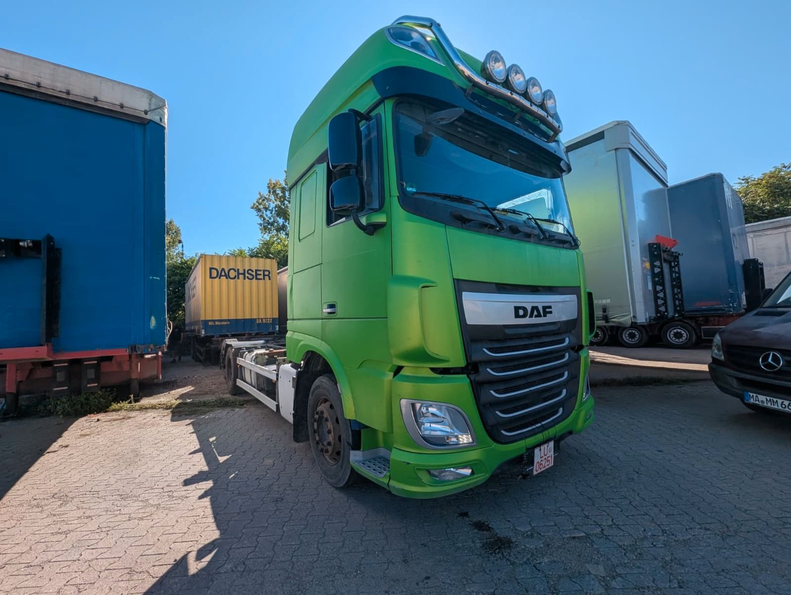 Fahrzeugabbildung DAF XF 106.460 Intarder, Multiwechsler
