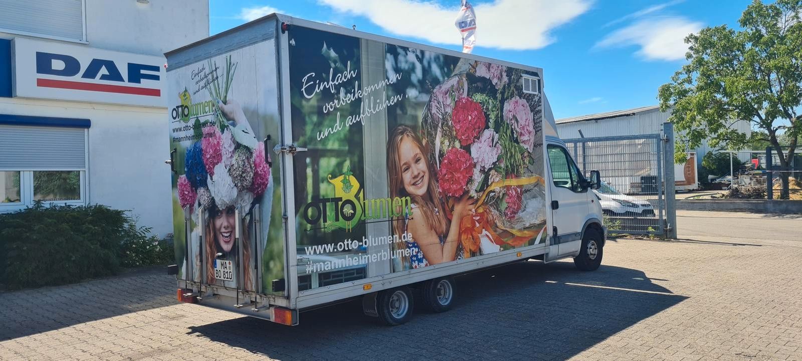 Fahrzeugabbildung Opel Blumenkoffer, Laderampe