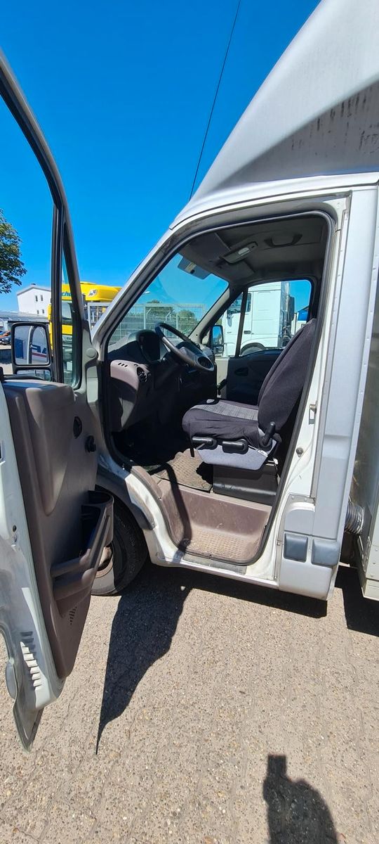 Fahrzeugabbildung Opel Blumenkoffer, Laderampe