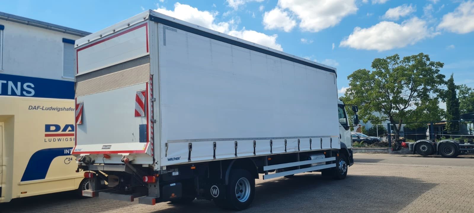 Fahrzeugabbildung DAF LF 290 16 Tonnen , Automatik