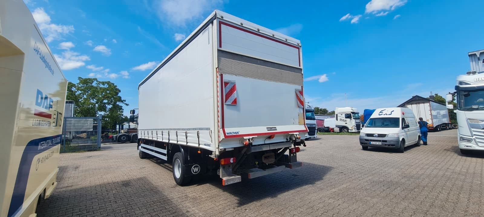 Fahrzeugabbildung DAF LF 290 16 Tonnen , Automatik