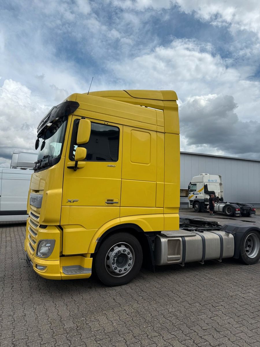 Fahrzeugabbildung DAF XF 106.480 Mega, wie NEU !!!, MIETKAUF