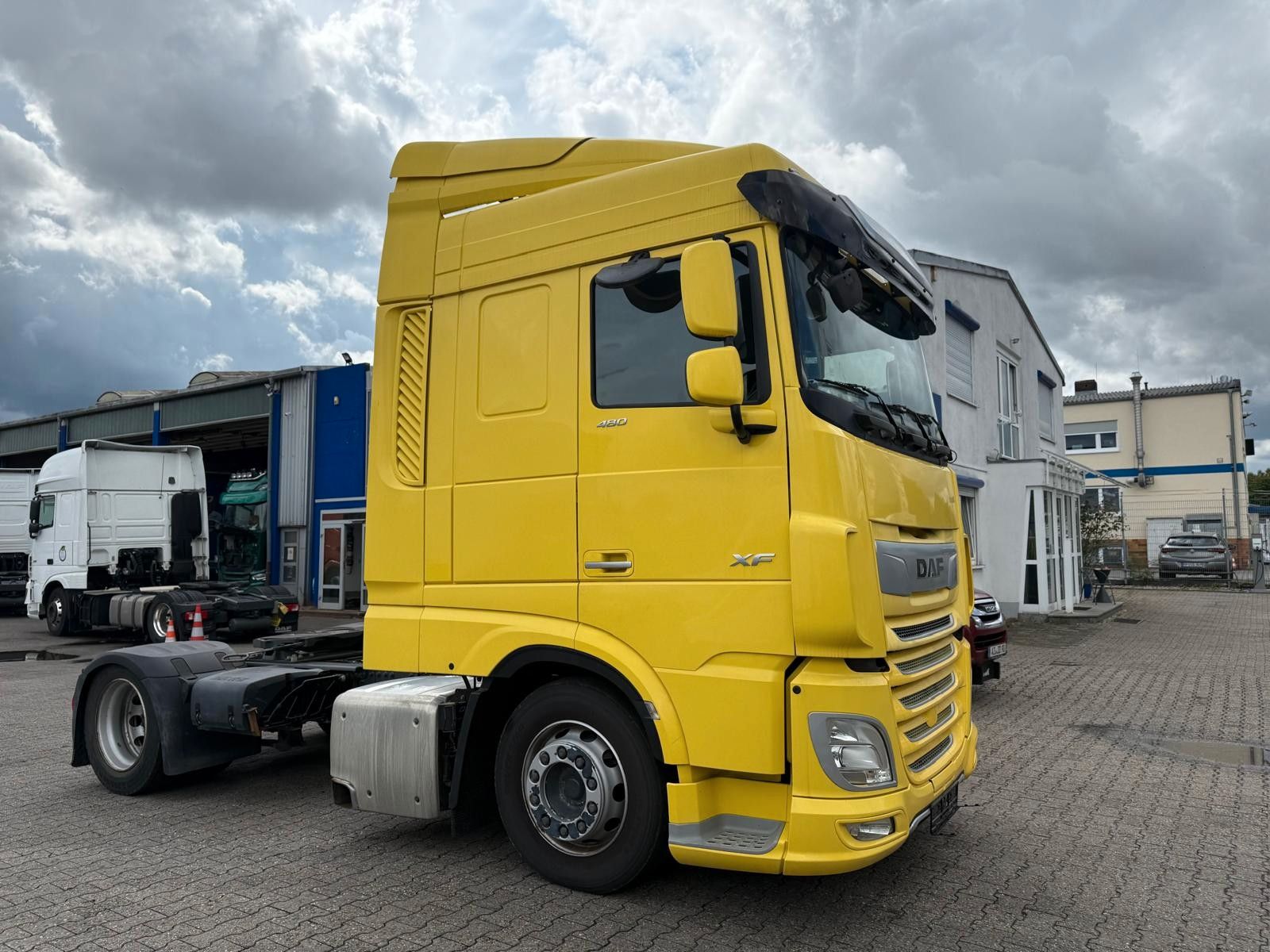 Fahrzeugabbildung DAF XF 106.480 Mega, wie NEU !!!, MIETKAUF