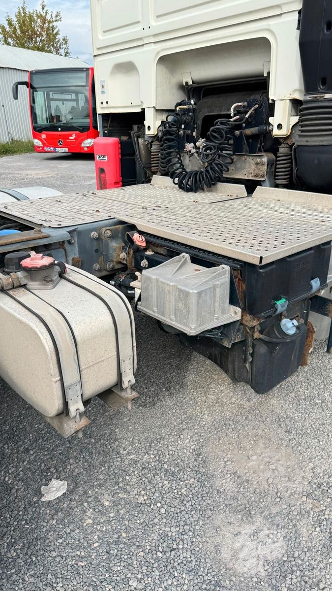 Fahrzeugabbildung DAF DAF XF 106.460 Retarder,  1. Hand, ADR