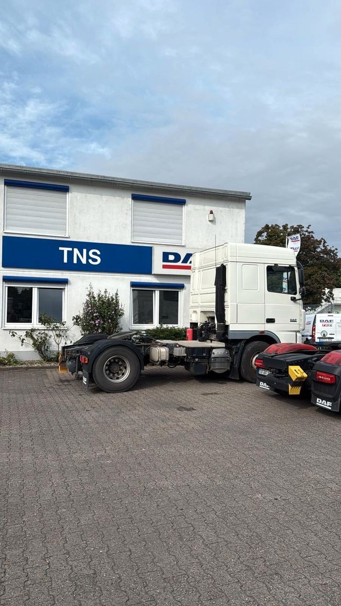 Fahrzeugabbildung DAF DAF XF 106.480 Retarder, Spoiler