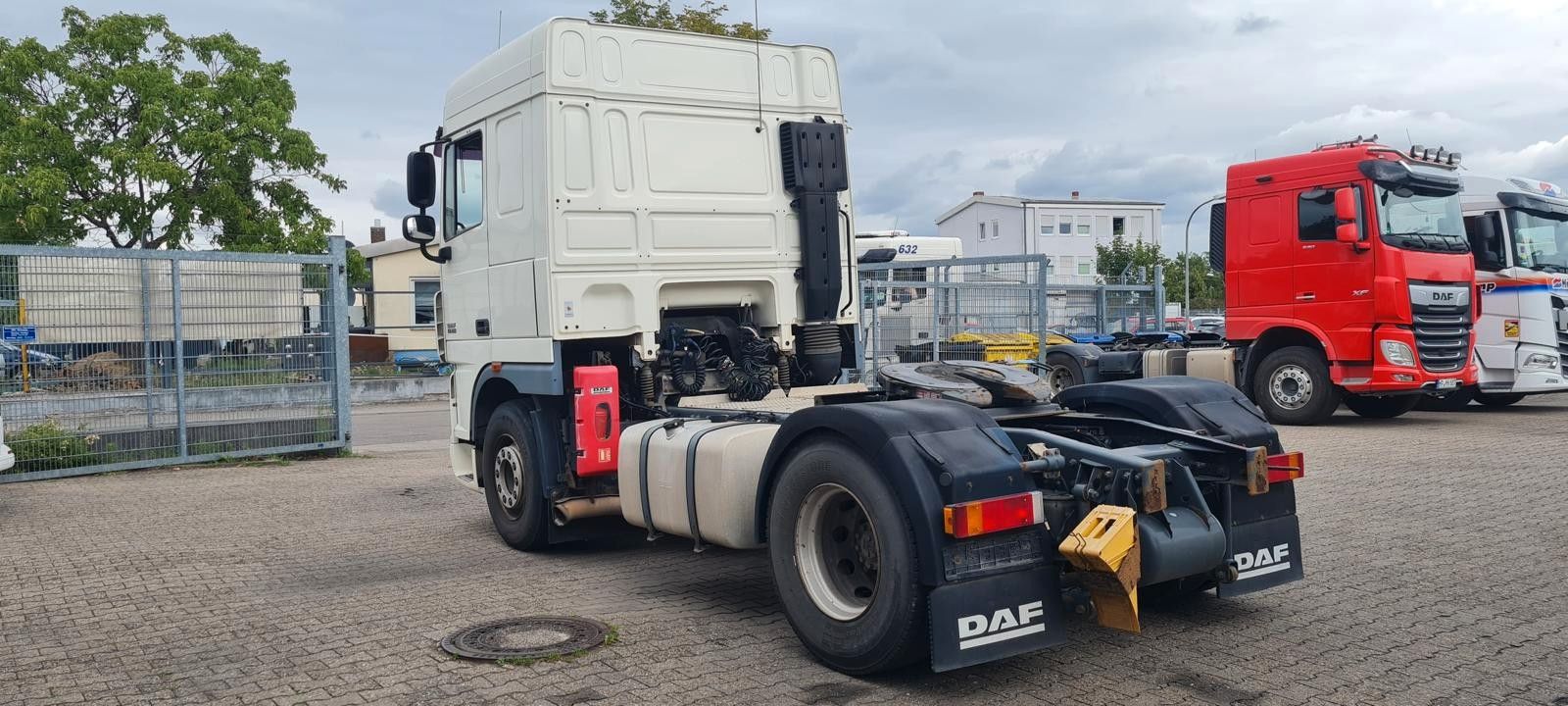 Fahrzeugabbildung DAF DAF XF 106.480 Retarder, Spoiler