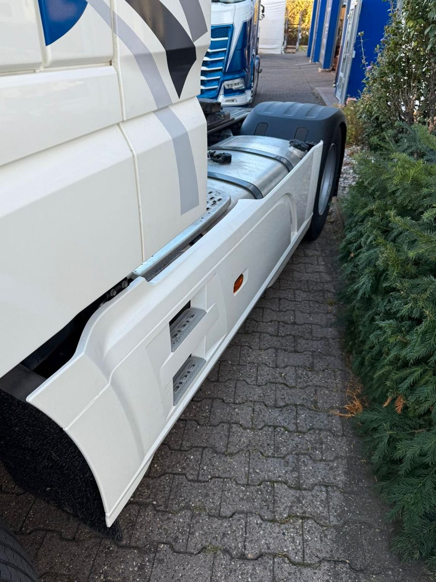 Fahrzeugabbildung DAF XF 106.480, Retarder, TOP, 1. Hand