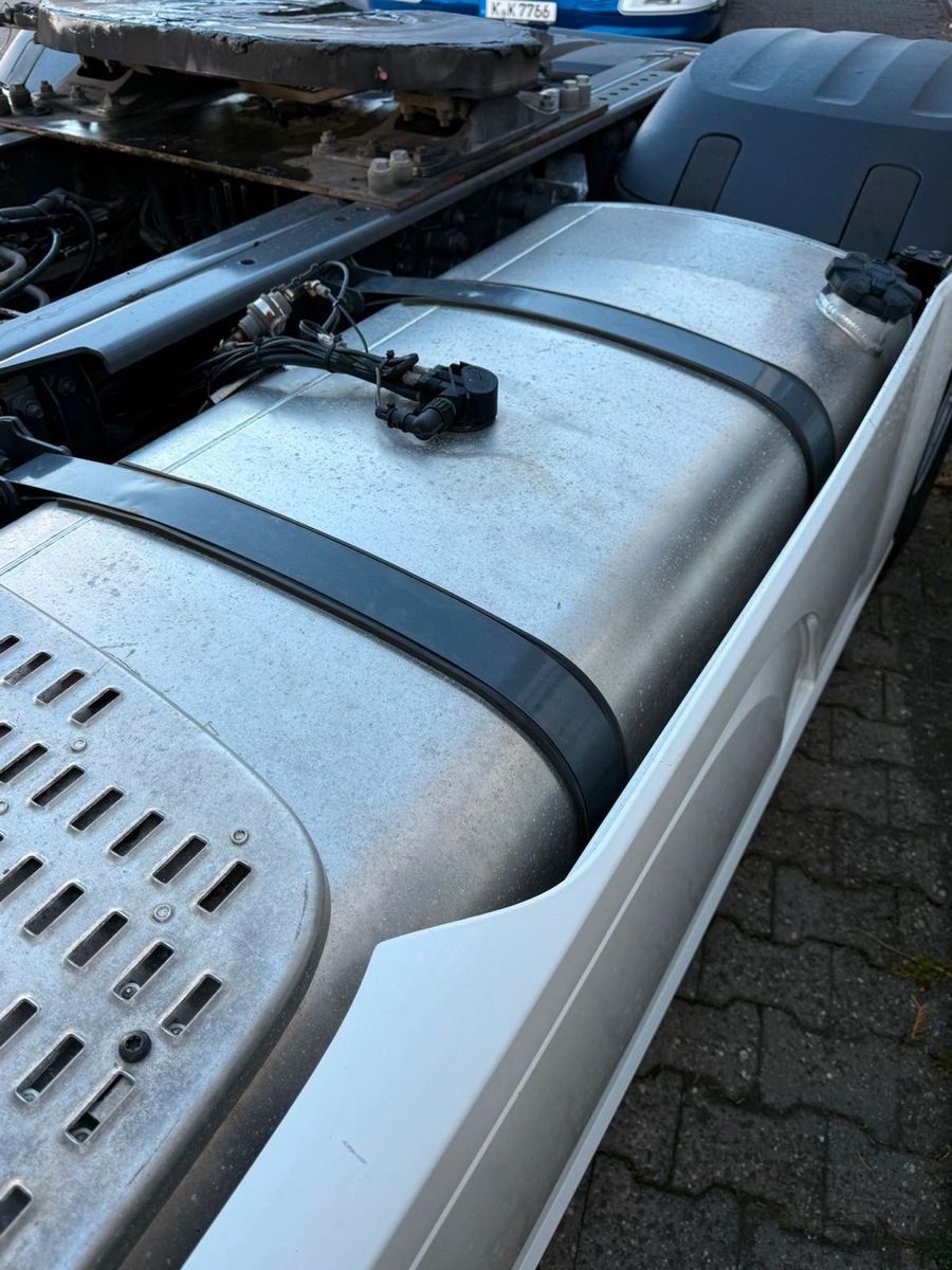 Fahrzeugabbildung DAF XF 106.480, Retarder, TOP, 1. Hand