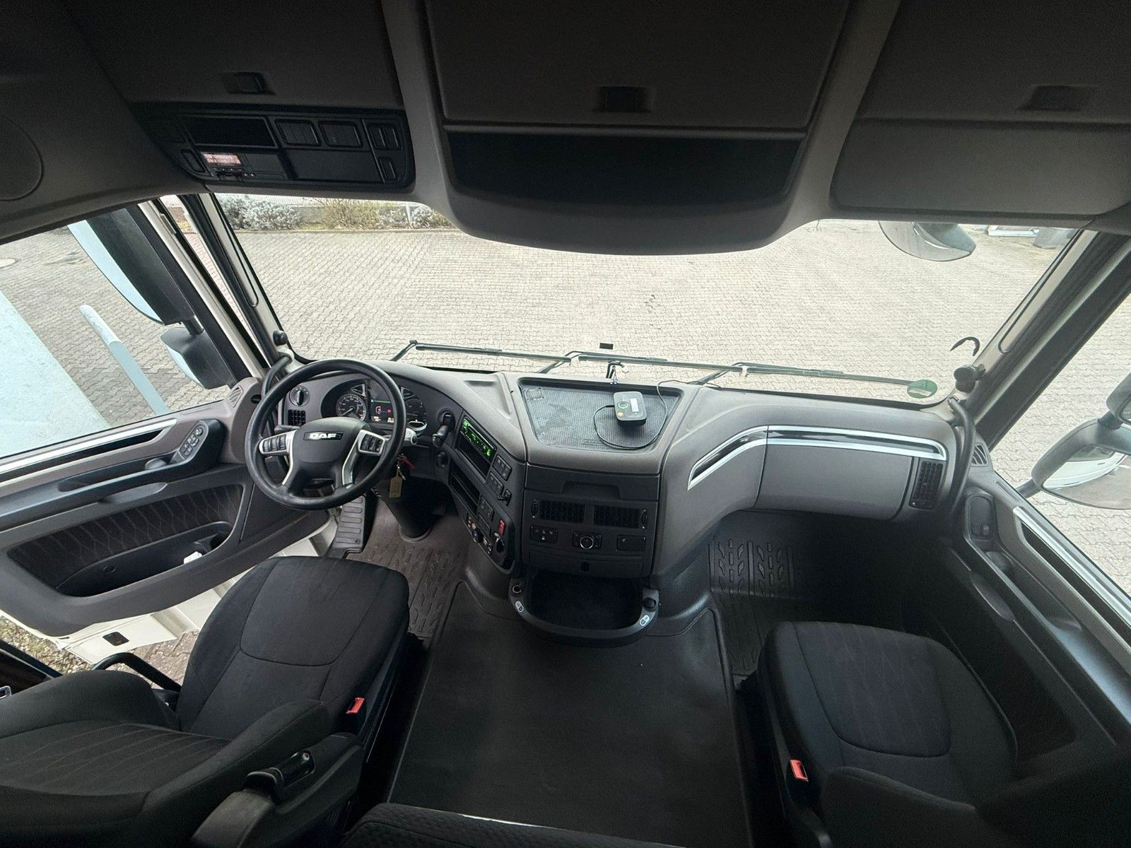 Fahrzeugabbildung DAF XF 106.480, 1. Hand, neue Reifen, Garantie