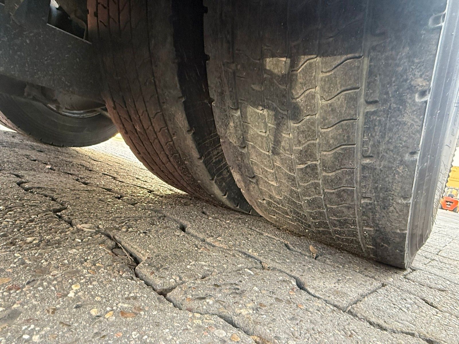 Fahrzeugabbildung DAF XF 106.460, dt. LKW !!! TOP!!!