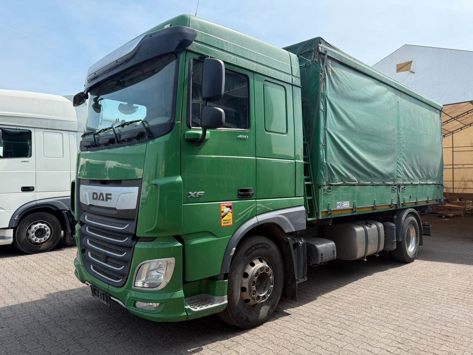 Fahrzeugabbildung DAF XF 106.480 Getreidekipper 35m³, Intarder TOP!