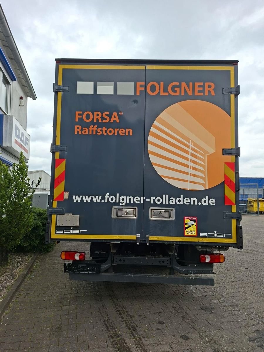 Fahrzeugabbildung DAF LF 210 PS , Schlafkabine, Möbeltransporter